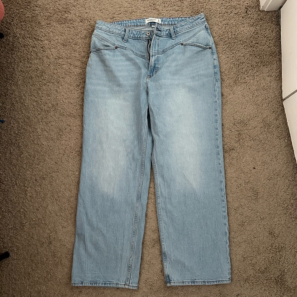 Abercrombie & Fitch Women's Straight Leg Jeans - Light Blue